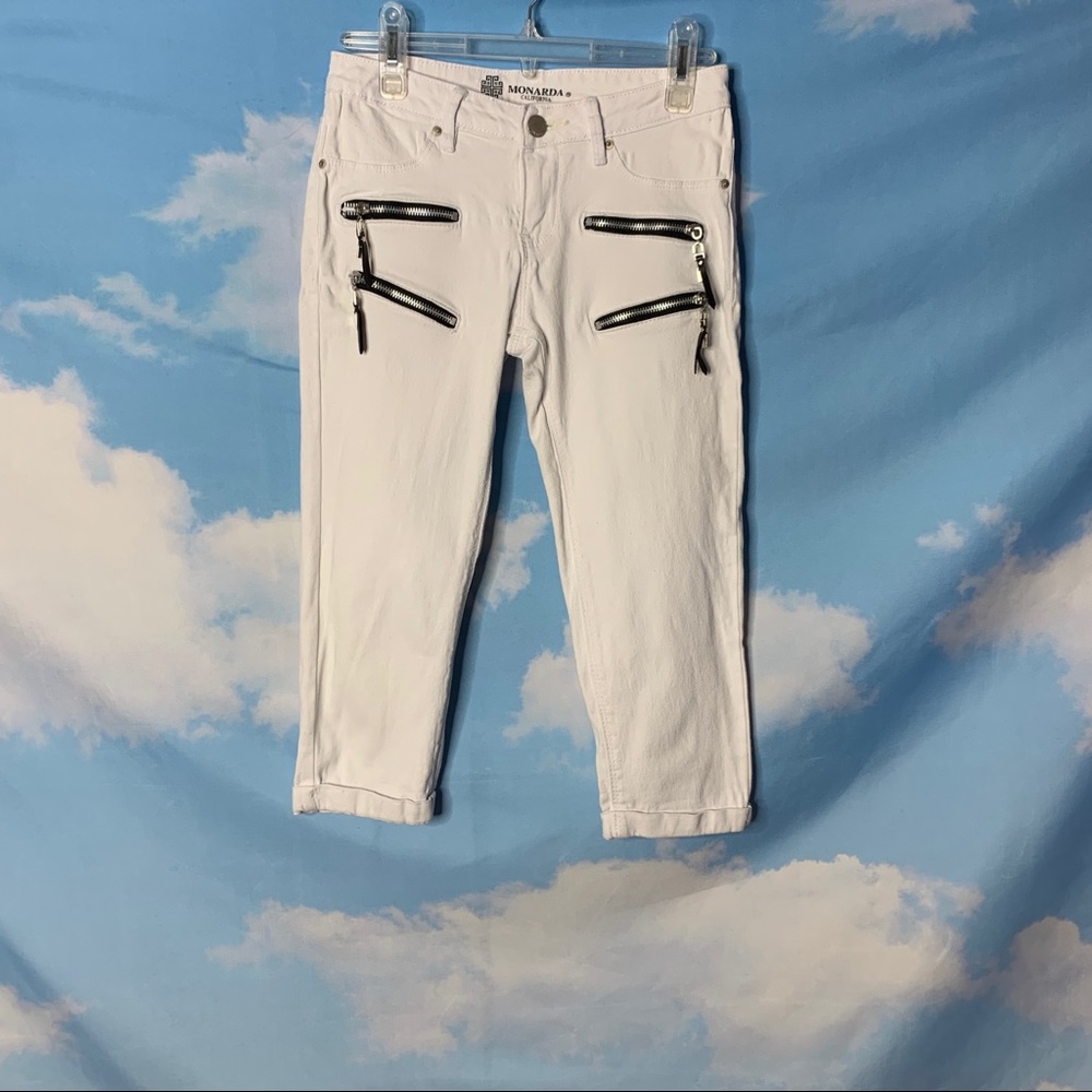 Monarda- White Cuffed Capri size 3